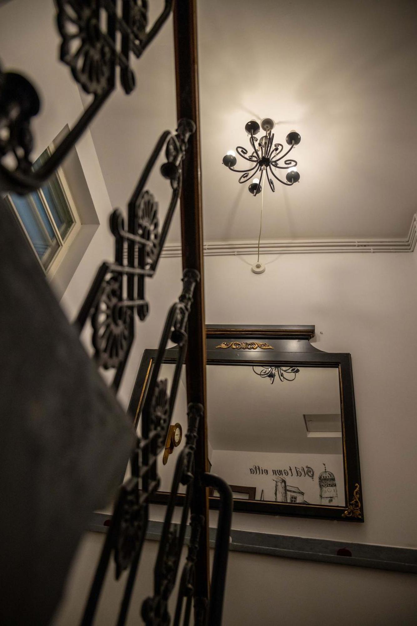 Oldtownvilla Studio Central Сибиу Экстерьер фото